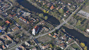 Elviselhetetlen a bűz a Pest vármegyei településen, többen már menekülnének