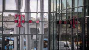 Leépítés és béremelés jön a Magyar Telekomnál