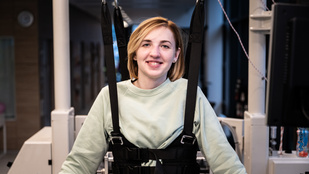 Több száz milliót ítéltek meg a leomlott ház alatt megsérült balerinának, de van egy csavar