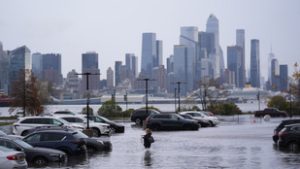 Soha nem látott özönvíz öntötte el New Yorkot, veszélyben a vasárnapi legendás maraton
