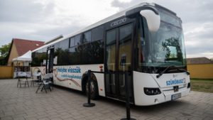 „Ne legyen szégyenlős, szabaduljon meg nyugodtan az alsónadrágjától!” – szűrőbuszon jártunk