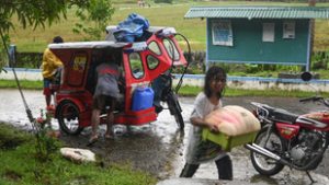 Pusztító tájfun közeleg a Fülöp-szigetek felé, több tízezer embert evakuáltak