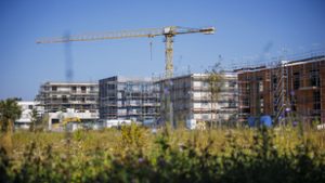 Itt a friss statisztika: nem elég, hogy az egekben az ingatlanárak, még a lakás is kevés