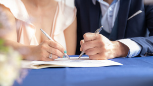 Szépség, szex és szakálltilalom: döbbenetes kikötések születnek a házassági szerződésekben