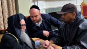 Bocsánatot kért egy rabbitól Kanye West az antiszemita megnyilvánulásai miatt