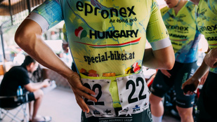 Anyagi gondok miatt megszűnik a magyar kerékpárcsapat