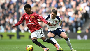 Az utolsó pillanatokban mentett pontot a hajrában összeeső Manchester United