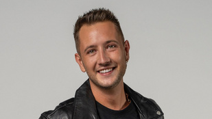 Zámbó Jimmy és a nők előtt tiszteleg új lemezével Péter Srámek