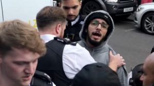 Elfogták a tévedésből szabadon engedett szexuális bűnözőt a brit rendőrök