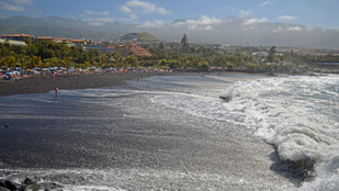 Óriáshullámok ragadtak magukkal több embert a magyarok egyik kedvenc úti céljánál