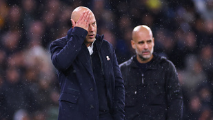 Arne Slot szerint nyilvánvaló játékvezetői hiba történt a Liverpool újabb vesztes meccsén