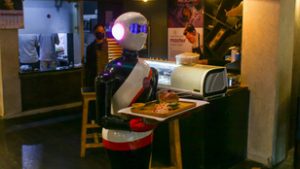 Jöhet a munka nélküli világ, ahol droidok hizlalják dagadtra a testünket