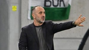 Az örmény kapitányt alaposan felbosszantották, de most még csak a kávéja bánta