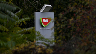 Munkagéppel véletlenül megrongálták a Mol vezetékét, üzemanyag szivárgott a talajba