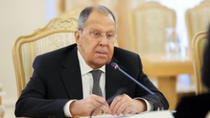 „Végeláthatatlan szöveg propagandisztikus tézisekkel” – megtagadta a Lavrov-interjú közlését a Corriere olasz lap