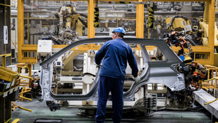 Törékeny láncokon gurul a világ – sosem látott kihívások fojtják az autógyártást