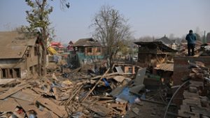 „Testrészeket találtak a közeli házakban” – kilencen meghaltak Indiában, miután robbanás történt egy rendőrőrsön