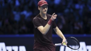 Továbbra is hibátlan Jannik Sinner ausztrál riválisával szemben, az olasz jutott az ATP-világbajnokság döntőjébe