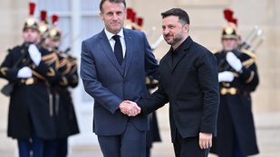 Zelenszkij száz Rafale vadászgépet rendelt Franciaországtól, „a világ egyik legnagyobb légvédelme” épülhet ki Ukrajnában