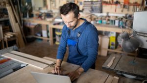 Brutális a banki költségek emelkedése, aki nem jól választ, ráfázik