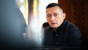 Rogán Antal: Vicces lenne kipróbálni a Tisza adórendszerét csak a Tisza-app letöltőin