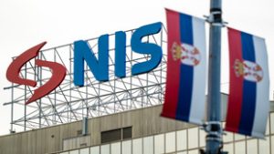 Nagyhatalmi játszmák kereszttüzébe került a szerb olajfinomító, leállhat a termelés, ha nem születik egyezség