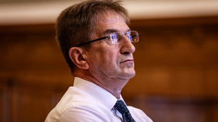 Völner Pál újra praktizálhat ügyvédként, hiába másodrendű vádlottja az egyik legnagyobb korrupciós pernek