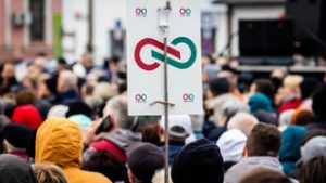 IDEA: a Tisza 7 ponttal vezet a Fidesz előtt, a DK a bejutási küszöb határán