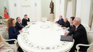 Sorsfordító lehet a mostani amerikai-orosz egyezkedés Moszkvában