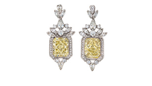 Rekord a magyar műtárgypiacon: 150 millió forintért kelt el a briliáns fülbevalópár