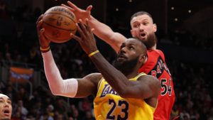 Itt a bizonyíték, hogy a sztár is emberből van: megszakadt LeBron James közel 19 éve tartó sorozata