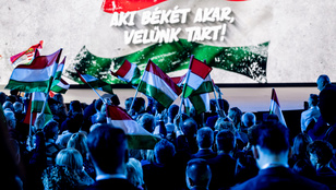 „Nincsenek Tisza-szimpatizánsok, csak annyira utálják Orbánt, hogy Magyar Péterrel szövetkeznek”