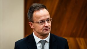 Szijjártó Pétert nem zavarja, ha Orbán-klónnak nevezik, soha nem mondott neki nemet