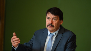 „Nem véletlen, hogy tíz év alatt hasonló nem fordult elő velem” – Áder János a kegyelmi ügyről nyilatkozott