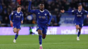 Innen talán még sohasem rúgtak gólt, David Beckham a fasorban sincs