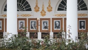 Szégyenfalat készített Donald Trump a Fehér Házban, brutálisan leszólta elődjeit