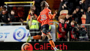 Magyar futballista vezette sikerre csapatát, egyre nagyobb bajban a skót rekordbajnok – videó!