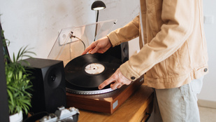 Poós Zoltán: A férfi, aki szerelmes lett a lemezjátszójába