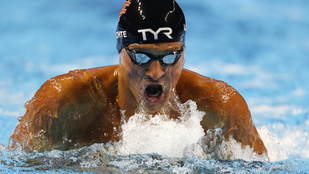 Kitálalt a nehézségeiről a hatszoros olimpiai bajnok úszó, elárverezte több aranyérmét is