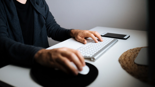 Németország átlépett egy határt, fizet a besúgóknak, rengeteg adat került a birtokukba