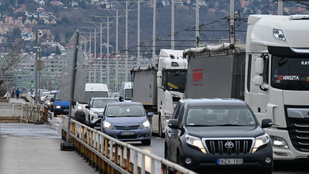 Totális káosz jöhet Budapesten, kamionok és teherautók ezrei lephetik el az utakat hétfőn