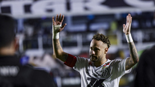 Újabb térdműtéte miatt legalább egy hónapig nem játszhat a világklasszis futballista