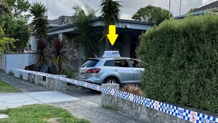 Felgyújtottak egy „boldog hanukát” feliratos autót Ausztráliában