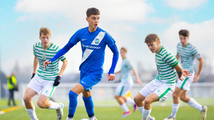 15 éves magyar csatárért érkezett eurómilliós ajánlat a német Bundesligából