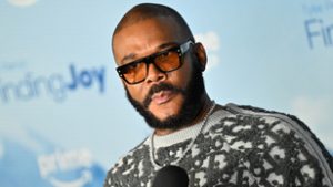 Szexuális zaklatással vádolta meg kollégája Tyler Perryt