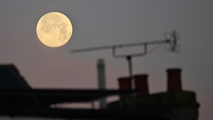 Műholdtemető zónákat jelölhetnek ki a jövőben a Holdon