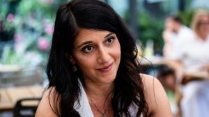 A betegeskedő Kormos Anettnek perverz videóban kívántak jobbulást