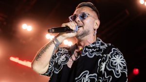 Majka reagált a Mandiner cikkére, miszerint a rapper pofára esésén nevet az ország