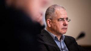 Csak egy új nevet fogadott el a Kósa Lajos vezette utónév bizottság, 145-öt törölnek a névjegyzékből