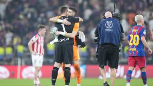 Szívbe markoló jelenet a profifutball állítólag rideg viszonyai között